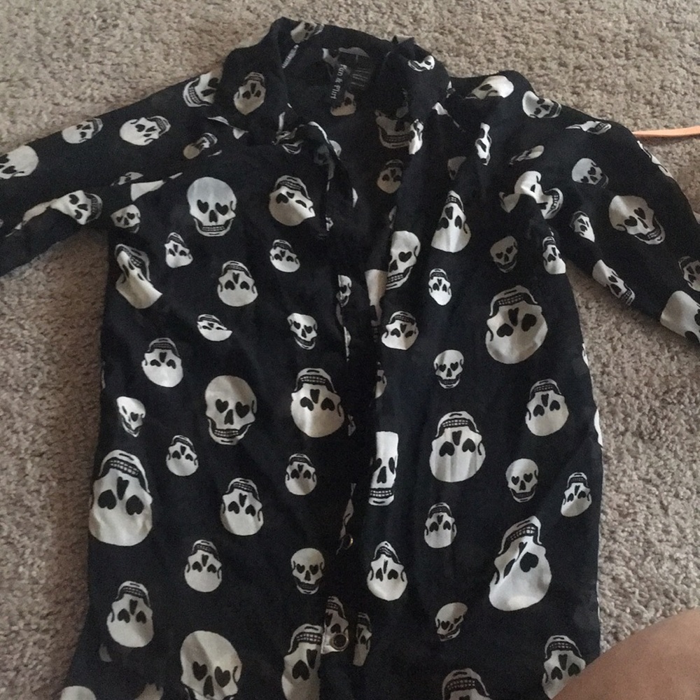 Heart eyed skull mesh button up